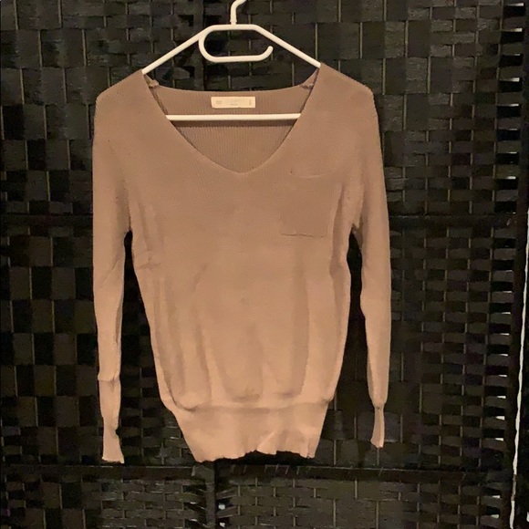 Women’s V-Neck Sweater - Picture 2 of 4